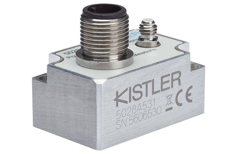 Channel Charge Amplifier with Analog and Digital Modes